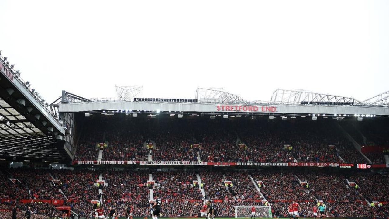 Premier League Coronavirus : Alarm Bells Sent Ringing As Record 18 COVID Tests Return In The Premier League