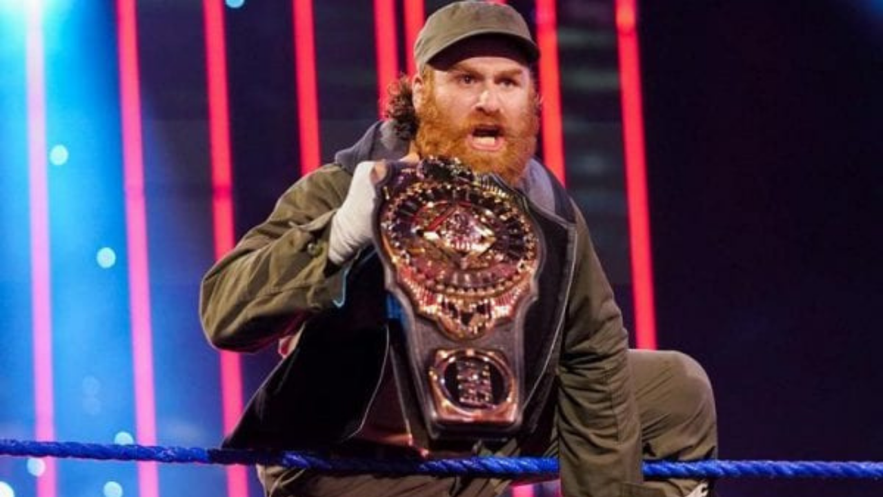 Sami Zayn breaks character to heap praise on WWE Superstar