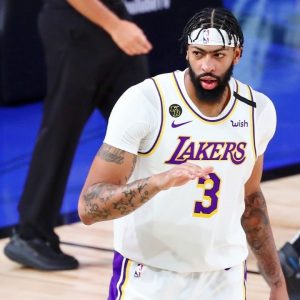 Anthony Davis makes Lakers fan skip a heart beat with comments on free agency
