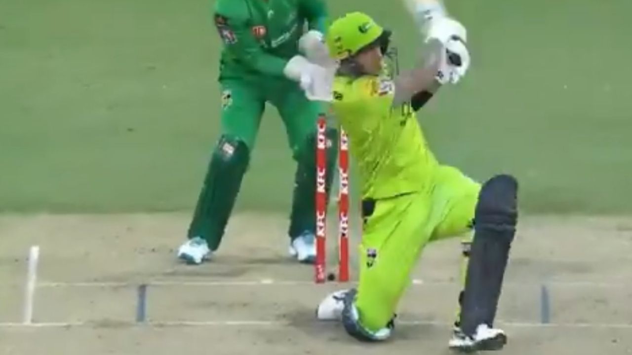 Alex Hales cricket: Watch Hales hits Adam Zampa over the roof to register fastest Thunder half-century