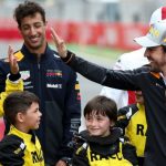 “It sounds sweet!” - Daniel Ricciardo mightily impressed with Fernando Alonso and his 2005 title-winning Renault R25 V10