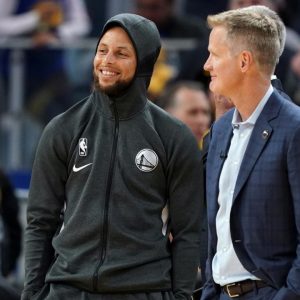 “Steph Curry choked”: Steve Kerr hilariously berates Warriors star for missing his 106th 3 pointer after making 105 in a row