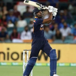 Hardik Pandya in new jersey: Twitter reactions on Pandya's sensational batting effort to win Sydney T20I