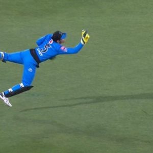 Alex Carey catch today: Strikers captain grabs outstanding diving catch to dismiss Liam Livingstone in BBL 10