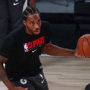 'Sometimes I can't even put them into my pockets': Clippers' Kawhi Leonard jokes about his big hands on Jimmy Kimmel Live
