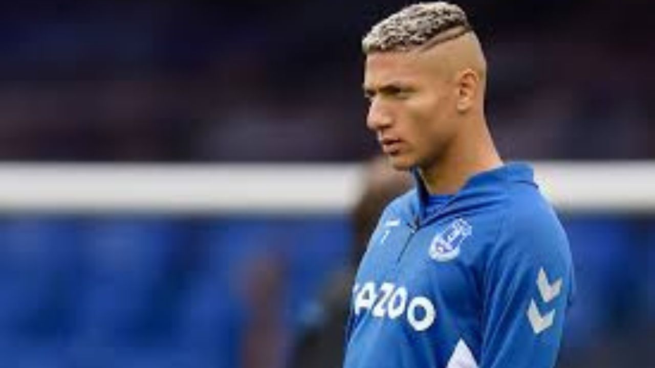 Everton’s Richarlison And Liverpool Supporter Steven Klopp Squabble On Twitter 