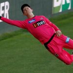 Jordan Silk fielding: Watch Silk's fabulous fielding effort saves boundary for Sydney Sixers in BBL 10 season opener