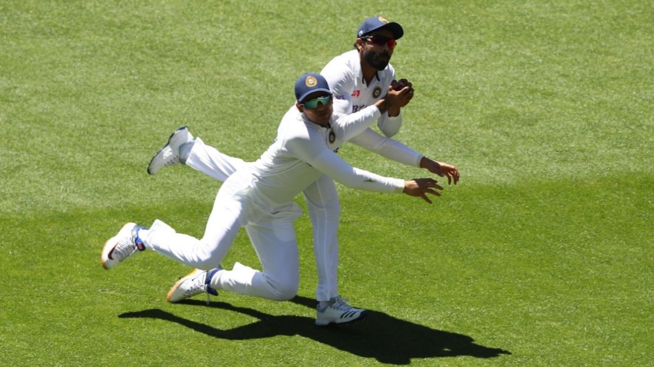 Ravindra Jadeja catch today: Watch Jadeja grabs superb catch to dismiss Matthew Wade despite collision with Shubman Gill at the MCG