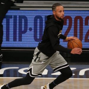 “Look at Curry, so inspirational man”: Bulls announcer praises Warriors' Steph Curry with a meme straight off Internet message boards after a deep 3