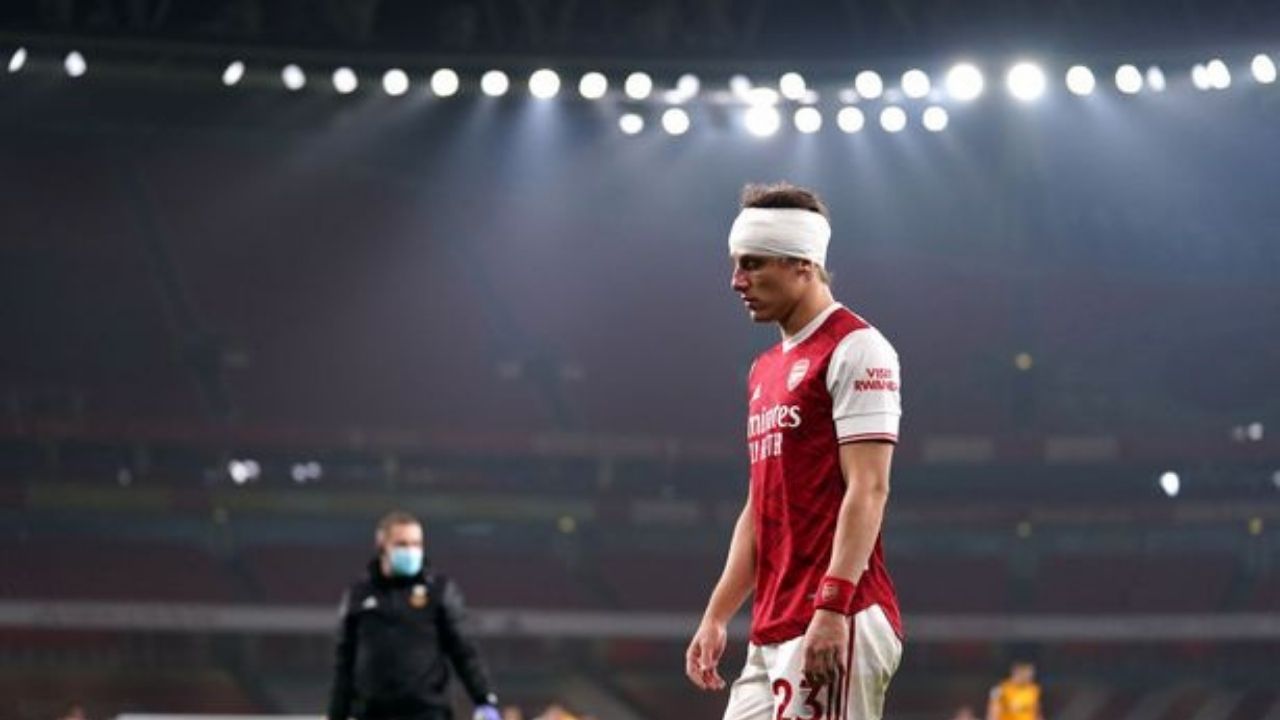 “Criminal in a football shirt”: Mexican Commentator Guillermo Schutz Criticize David Luiz after Jimenez Clash