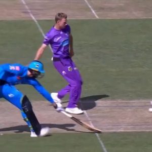 Riley Meredith: Watch Hurricanes pacer clocks 152.2 kmph before running out Ryan Gibson with football skills