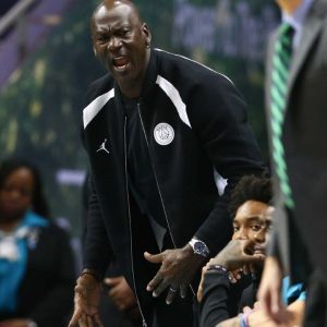 "Michael Jordan didn't care to be honest": When Scottie Pippen broke down how Bulls legend scored differently from Rockets star James Harden