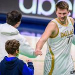"I'm going to need some of those cards": Mavs' Luka Doncic has a hilarious reaction upon learning that his rookie cards sell for over $50,000