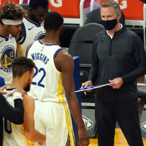 "You rely on habits, can't rely on emotions": Steve Kerr warns Stephen Curry and co to improve despite win over LeBron James, Lakers