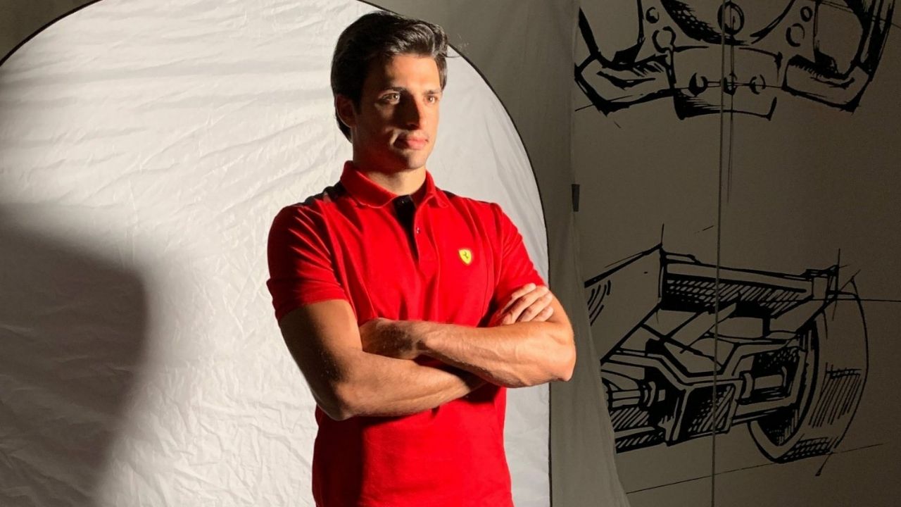 "A new engine is coming"- Carlos Sainz optimistic about Ferrari's chances in 2021