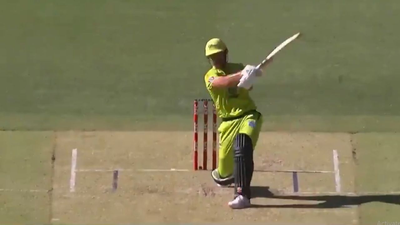 Ben Cutting six: Watch Thunder all-rounder hits an Upper Decker off Nathan Ellis in BBL 2020-21
