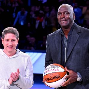 "Larry Bird and Magic Johnson had never won 3 in a row": Michael Jordan reveals motivation for threepeat and why it was his biggest achievement