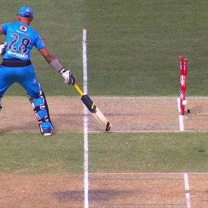 Jake Weatherald: Strikers batsman gets run-out on both ends in bizarre BBL 10 dismissal vs Thunder