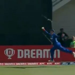 Martin Guptill catch: Watch Auckland player grabs stellar catch to dismiss George Worker in Super Smash