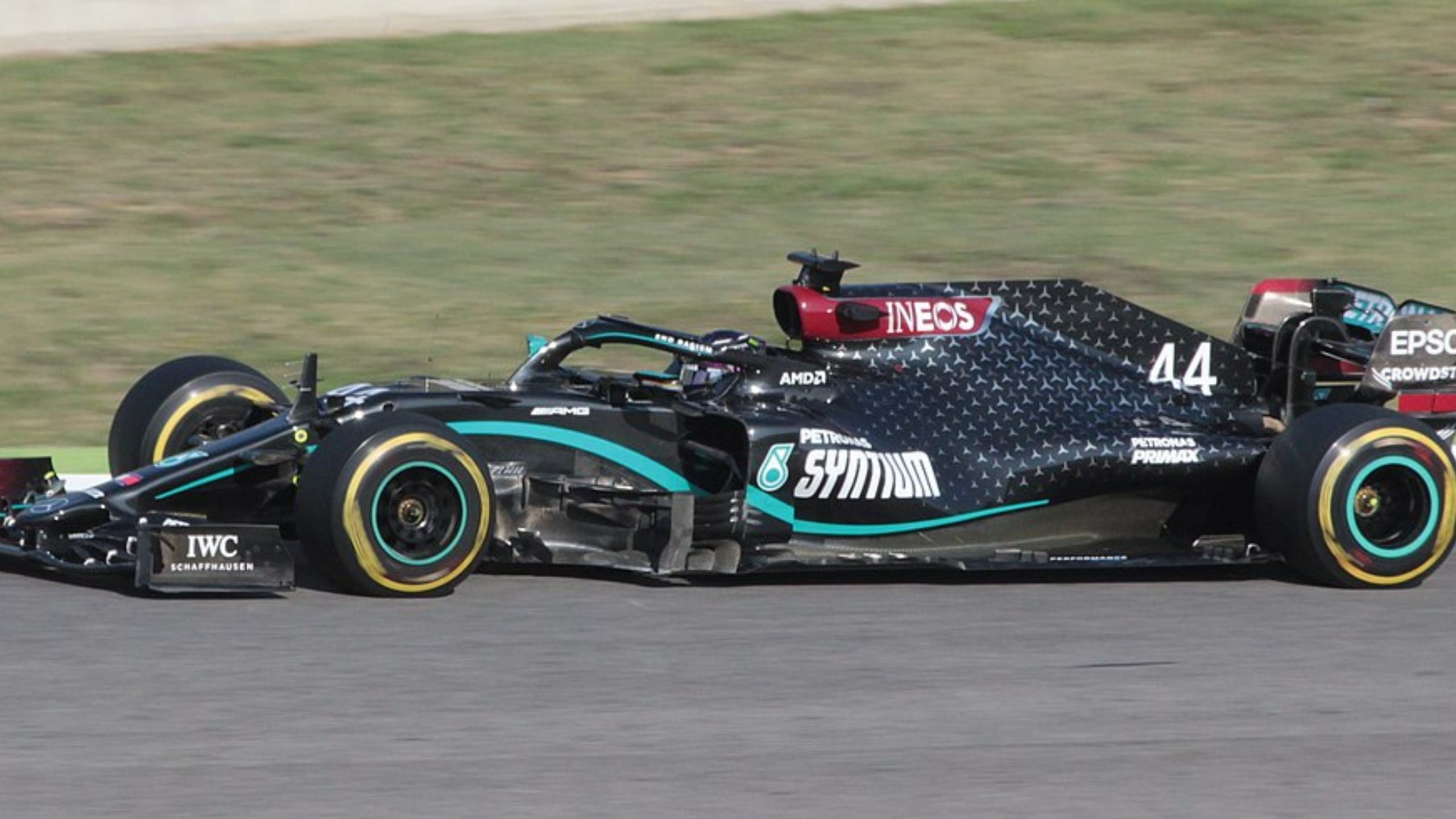 "It is a piece of art" - Sir Lewis Hamilton pays tribute to the unstoppable Mercedes W11