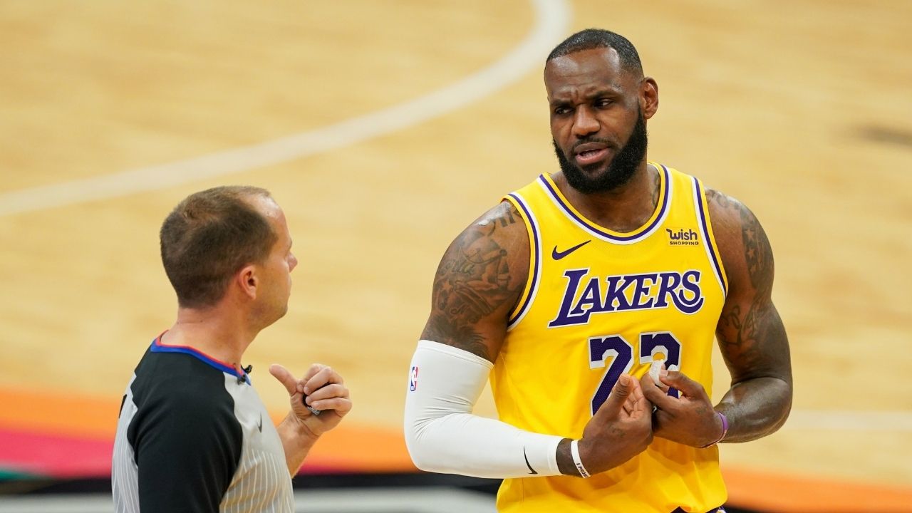 'LeBron James went full Tenet mode': Lakers star hilariously performs backward roll after missing dunk against Spurs, Fans flood Twitter with memes
