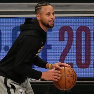 "It's deflating to see 3s go in left and right": Steph Curry laments about Warriors offense being unable to keep up with Damian Lillard's Blazers