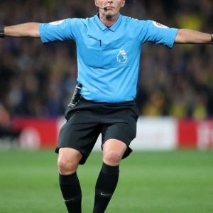 Mike Dean Controversy : Premier League Referee Pulls Out Of League Fixtures After Receiving Death Threats  