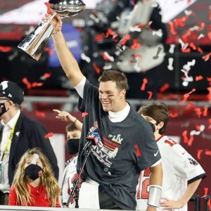 “Tom Brady can play until he’s 50.” Bucs Gm Jason Licht Reacts to Tom Brady Contract Extension on the Rich Eisen Show