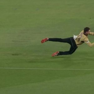 "What a catch": Mitchell Santner amazes one and all with tremendous catch to dismiss Mitchell Marsh in 1st T20I
