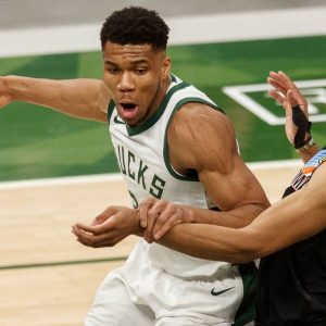"Hey, pay for your share!": How Giannis Antetokounmpo used to split the bill in McDonald's when he joined the NBA