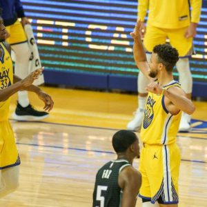 Stephen Curry chips in with some encouragement for James Wiseman: "I was searching for frat parties at Davidson when I was 19"