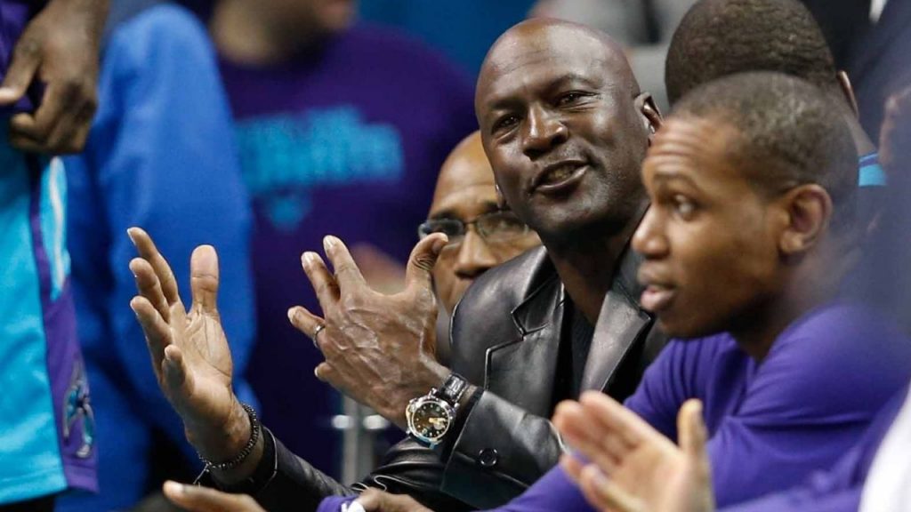"Michael Jordan uses his own logo for ice cubes at his golf course": The Bulls legend has an elaborate branding mechanism even at his places of leisure