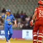 "Pietersen on fire": Fans amazed as Kevin Pietersen and Phil Mustard score 22 runs off Pragyan Ojha over