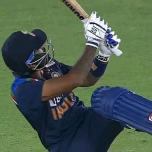 "SKY has arrived": Mumbai Indians elated as Suryakumar Yadav hits six on first ball in international cricket