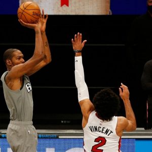 Kevin Durant responds to comments saying he isn't a shooter: "Explain the difference between a scorer and a shooter"