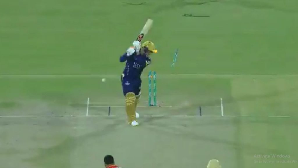 "Unplayable": Faheem Ashraf uproots Cameron Delport's off-stump in Islamabad vs Quetta PSL 2021 match