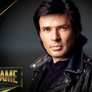 Eric Bischoff reacts to his induction in the WWE Hall of Fame