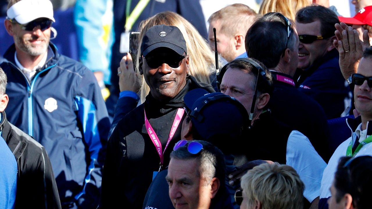 "I needed to get away from negative press": Michael Jordan explained why he went off to Atlantic City in the middle of a playoff series against Patrick Ewing's Knicks in 1993