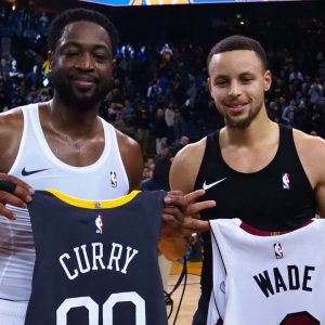 "Stephen Curry is just impossible to guard": Dwyane Wade is nothing but praise for the Warriors' superstar on his record breaking performances