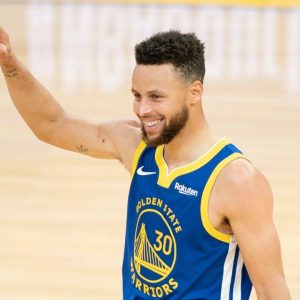 "Stephen Curry's $215 Million extension would become a liability in the back end": NBA Executives question the Warriors' choices for loading the 2x MVP with such a massive contract