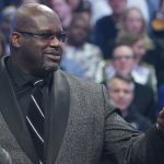"Damn yo mama fine": Shaquille O'Neal hilariously flirts with Baylor player DiDi Richards' wife as Dwyane Wade, Candace Parker and Ernie Johnson look on at him on Inside the NBA