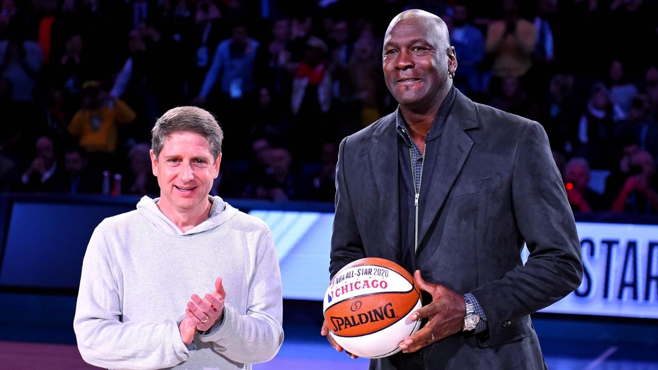 "Michael Jordan smoked a cigar before dropping 55 on our heads": Chris Webber and Rod Strickland reminisce about a GOAT-level performance by the Bulls legend