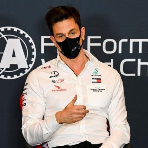 "I see bias against Mercedes"– Toto Wolff
