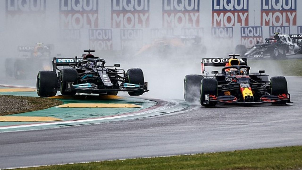 "His mistakes were never punished"– Former F1 driver on what changed for Lewis Hamilton in 2021