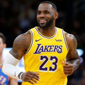 "Hey LeBron James, just say 'I got this one wrong'": Los Angeles PD official's open letter to the Lakers star implores him to issue apology for hasty Ma'Khia Bryant tweet