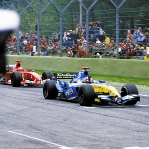 "Only in Imola"- Fernando Alonso rewatches his battle against Michael