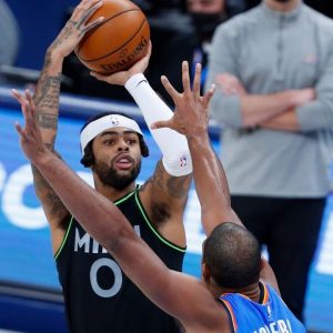 “D’Angelo Russell’s dad has $50,000 taken from him in suspected ‘drug money’: Antonio Russell reportedly travelling under a ‘suspicious itinerary’ and has his money seized by authorities