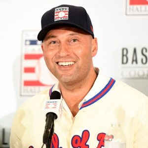 "Michael Jordan reminds me all the time that he's got 6 championships": Yankees legend Derek Jeter reveals how the GOAT trolls him for having only 5 titles