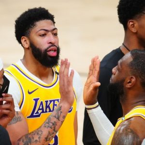 "LeBron James still has 'another gear' he can go to": Anthony Davis talks about how the 2020 Finals' MVP has been holding out against Chris Paul and the Phoenix Suns