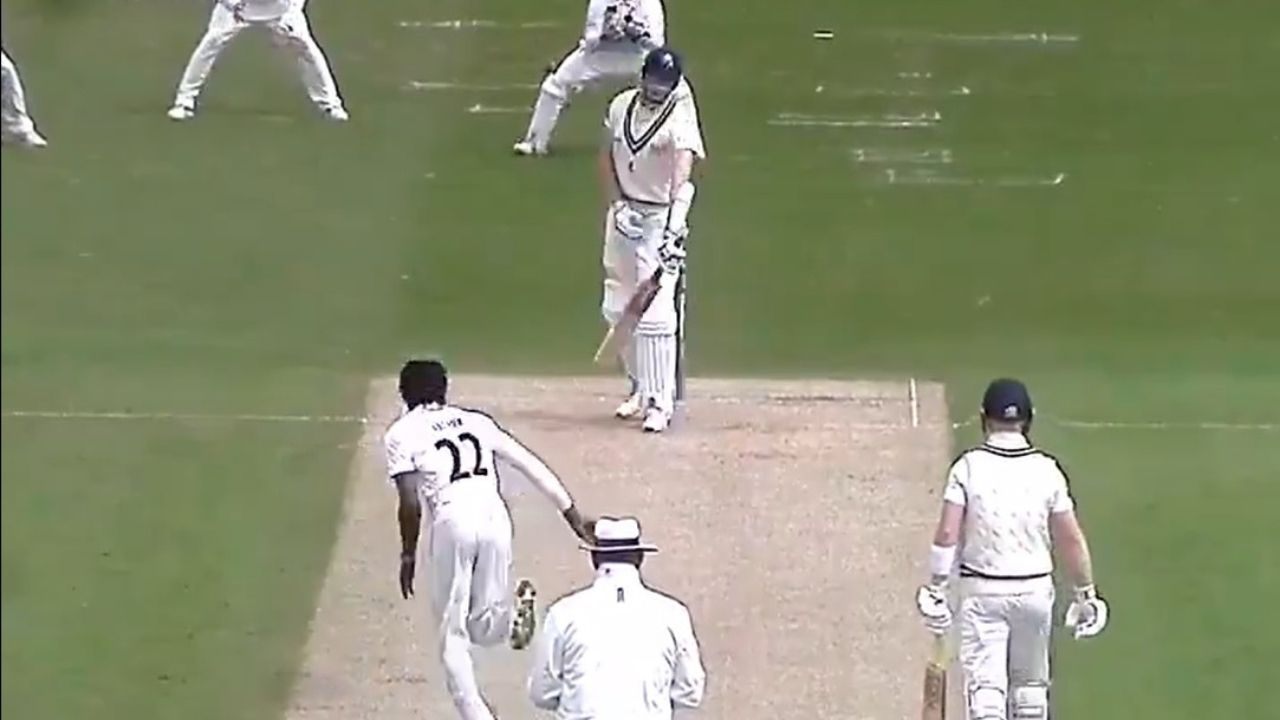 "Only one winner there": Jofra Archer dismisses Zac Crawley on County Championship return for Sussex